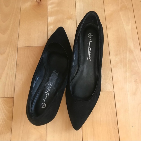 Gorgeous velvet black kitten heal shoes for party and formal occasions. - Picture 4 of 4